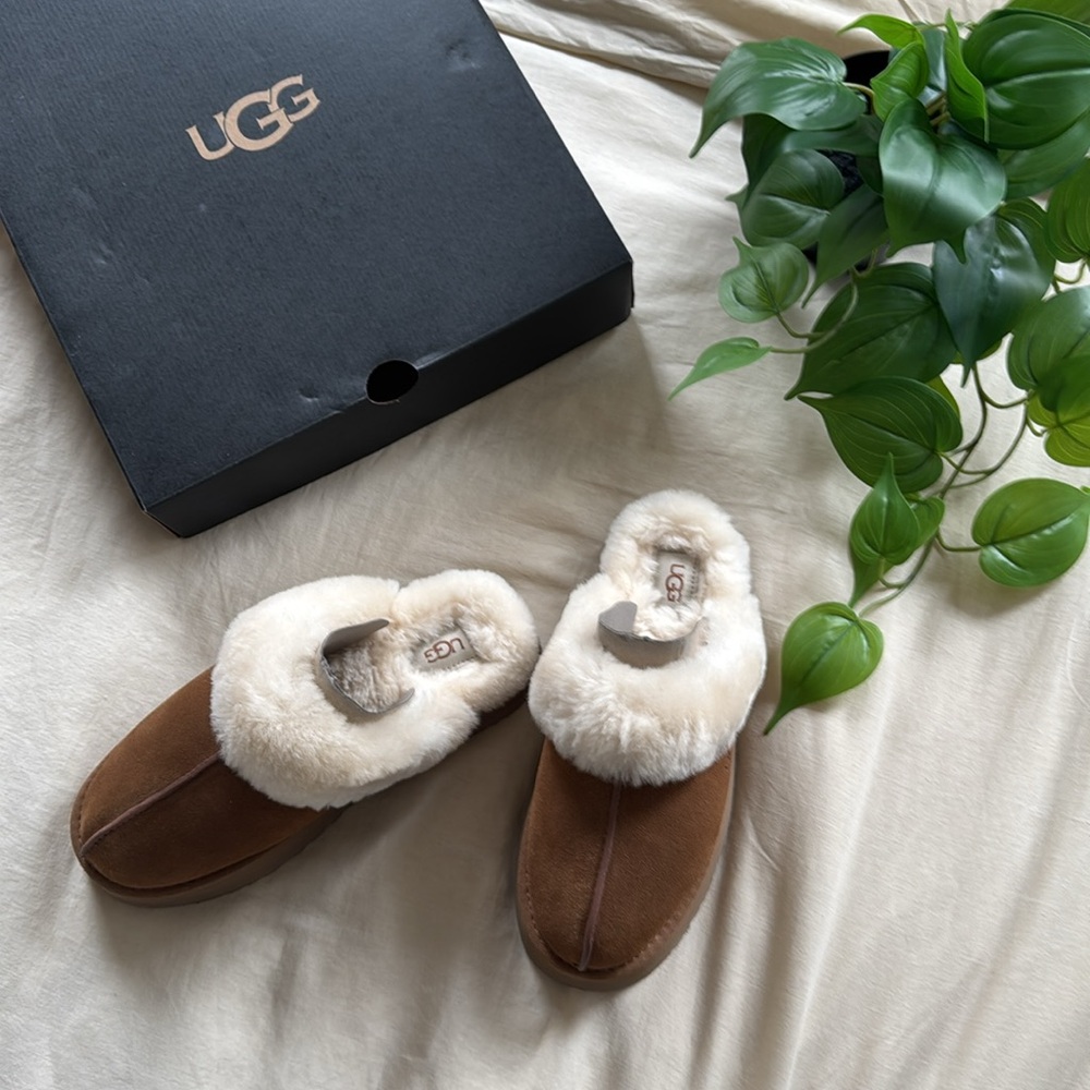 UGG DISQUETTE SLIPPERS CHESTNUT SIZE 9